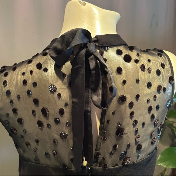 Classic Flocked Black Sheath Dress - Picture 5 of 7